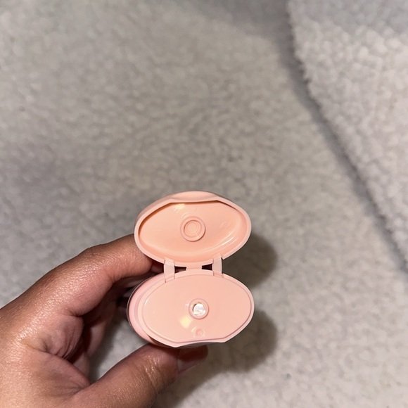 ‼️SOLD‼️Refreshment hand cream - Picture 3 of 5